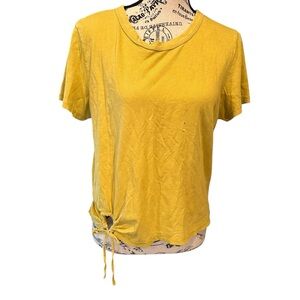 NWT Aerie Faded Yellow Distressed Peephole Front Tie Short Sleeve Tee - Size L